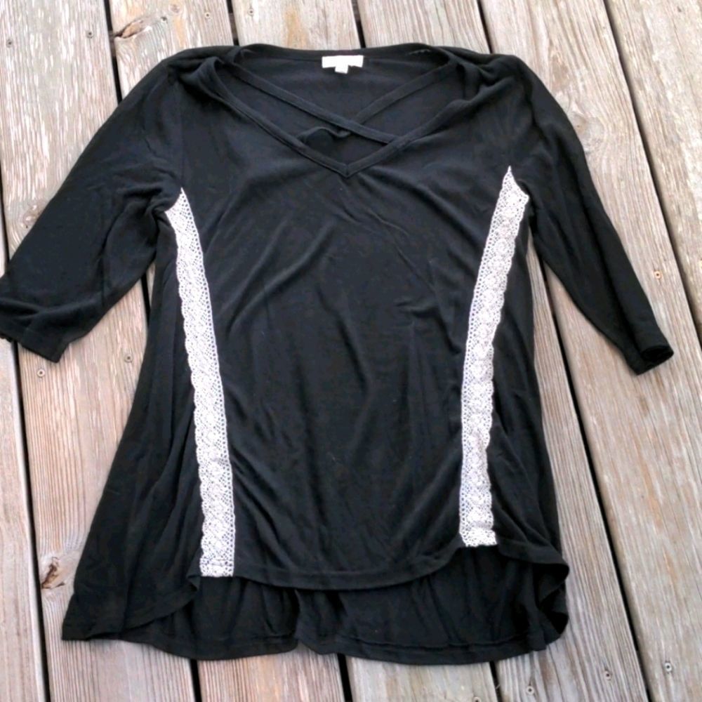 Umgee black cream top